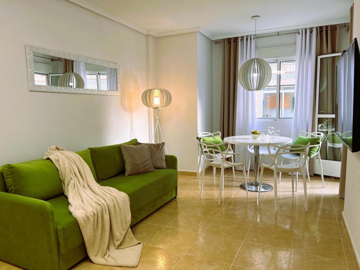 Holiday Suite Fragata Torrevieja Exterior photo