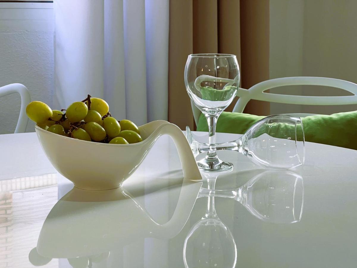 Holiday Suite Fragata Torrevieja Exterior photo
