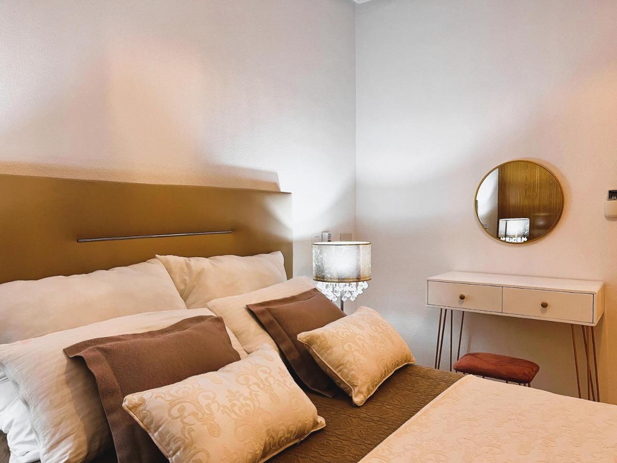 Holiday Suite Fragata Torrevieja Exterior photo