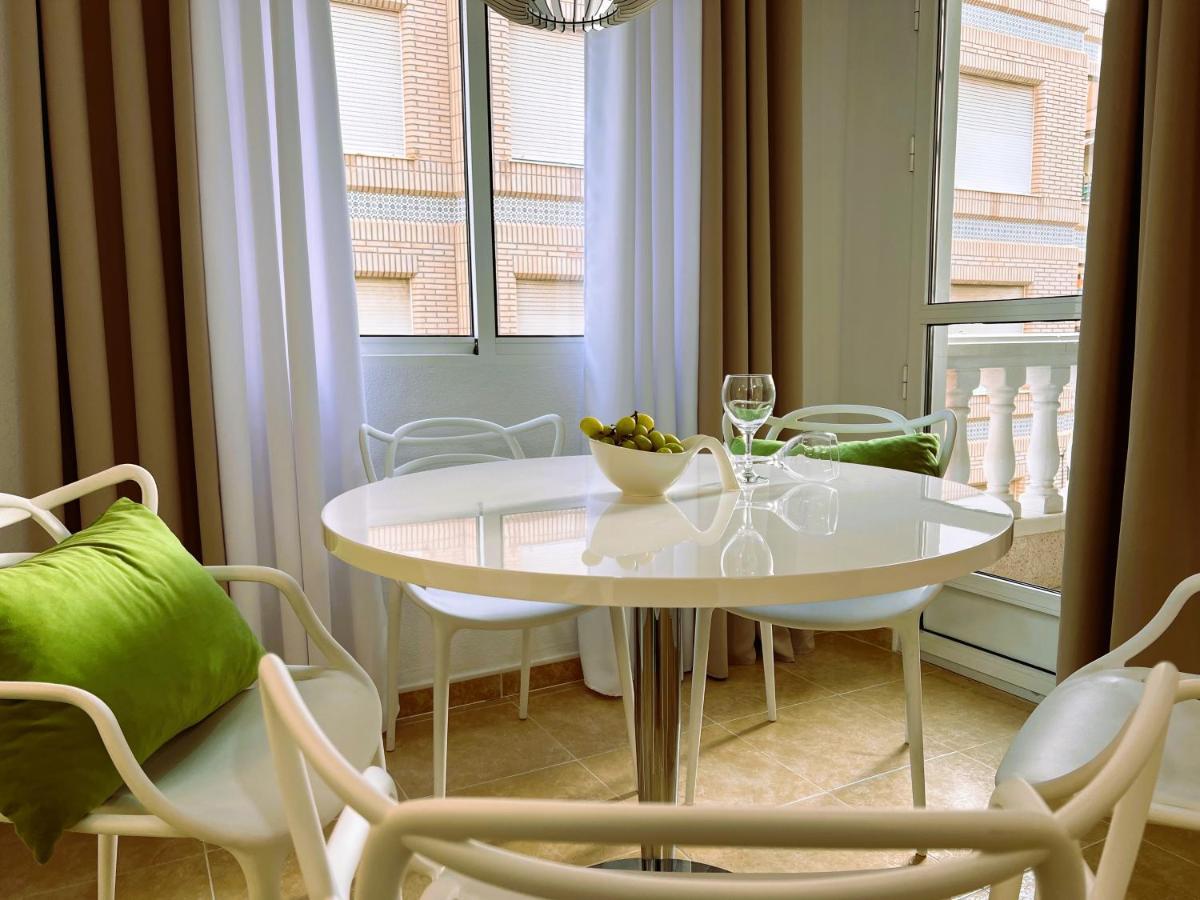 Holiday Suite Fragata Torrevieja Exterior photo
