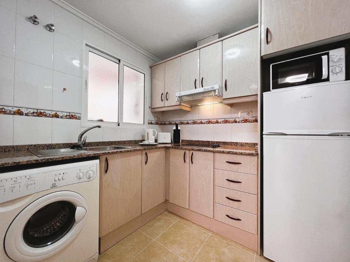 Holiday Suite Fragata Torrevieja Exterior photo